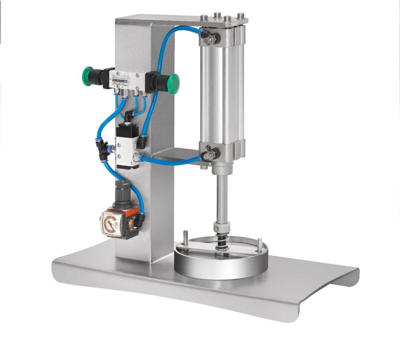 Pneumat. zariadenie na prípravu mäsa do hamburgerov