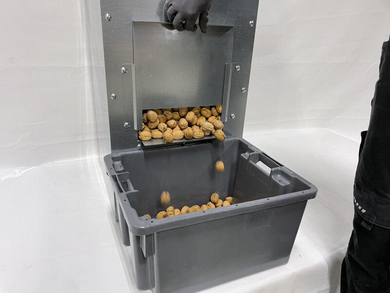 Mini sušička orechov