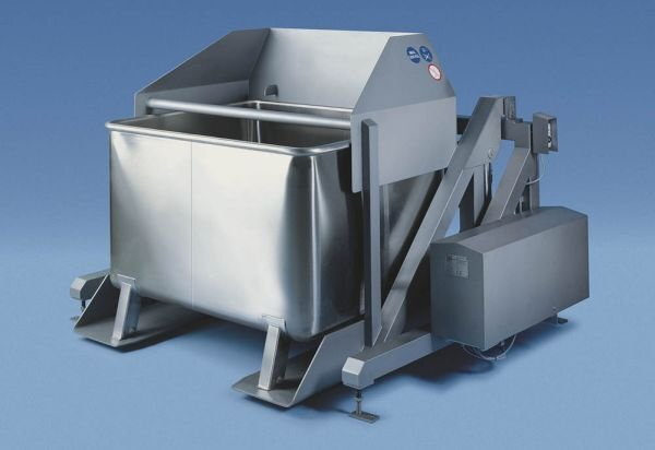 Vyklápací stroj pre univerzálnu nádrž a boxové palety